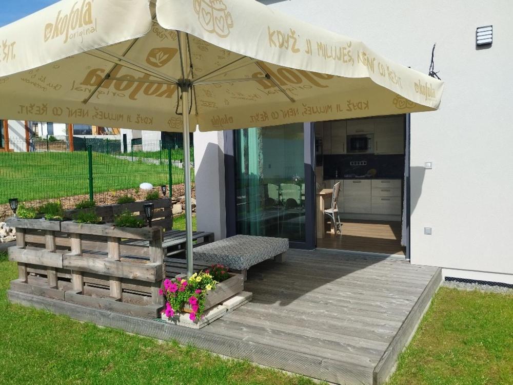 Apartman Dasa Frymburk Exterior foto